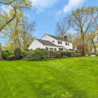 east-hills-colonial-home-15