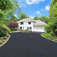 the-maples-roslyn-estates-driveway